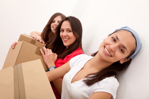 Packing and loading services for Marblearch home removals